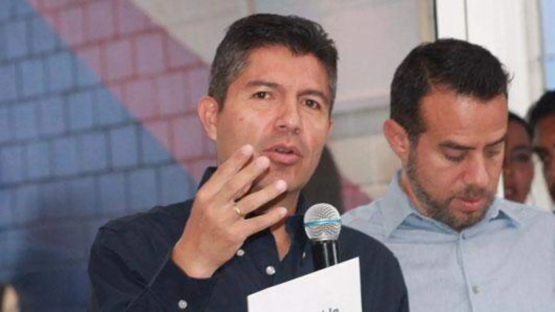 A Eduardo Rivera ya lo destaparon para la gubernatura, pero no està convencido